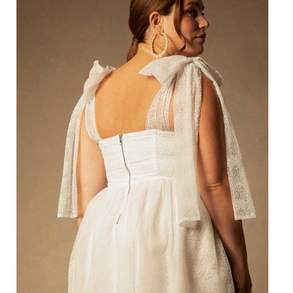 Eloquii x Bridal Tie Shoulder Dress - Picture 8 of 9